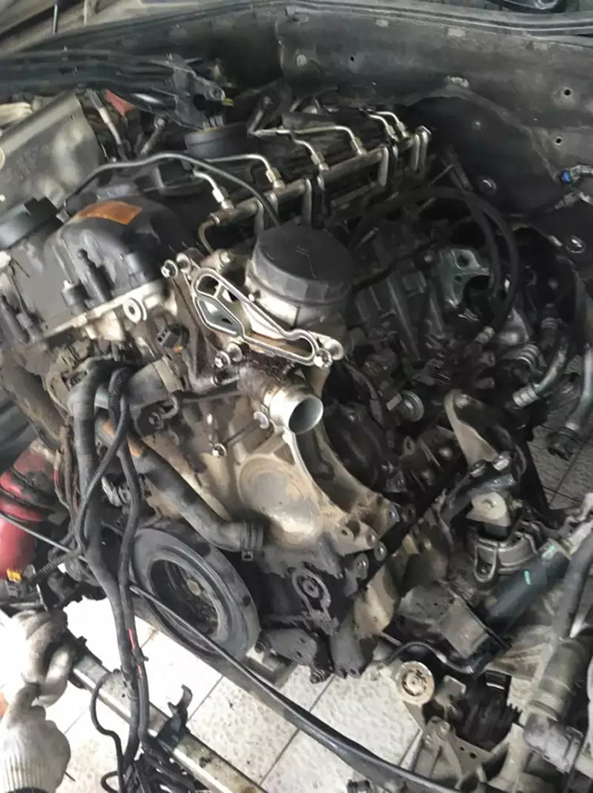 汽車行駛中突然熄火怎么辦？