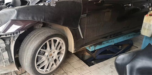 汽車后視鏡上小圓鏡要不要裝？